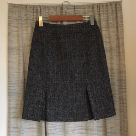 Vintage Made in Canada Cleo Petites Flattering Kick Pleated Skirt - Picture 2 of 10